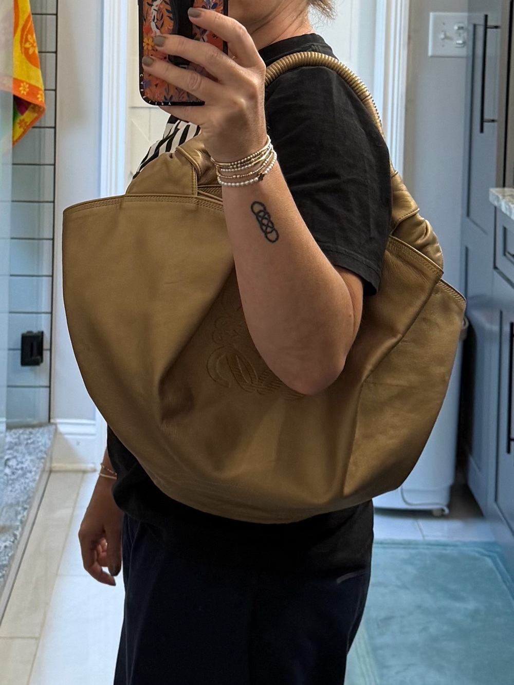 Loewe Nappa Aire Shoulder Bag - Gold Iridescent Leather - Picture 14 of 15